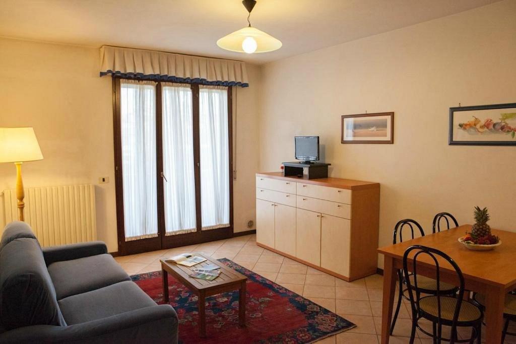 Giada Palace Apartments & Pool - Giada Palace Group Лука Екстериор снимка