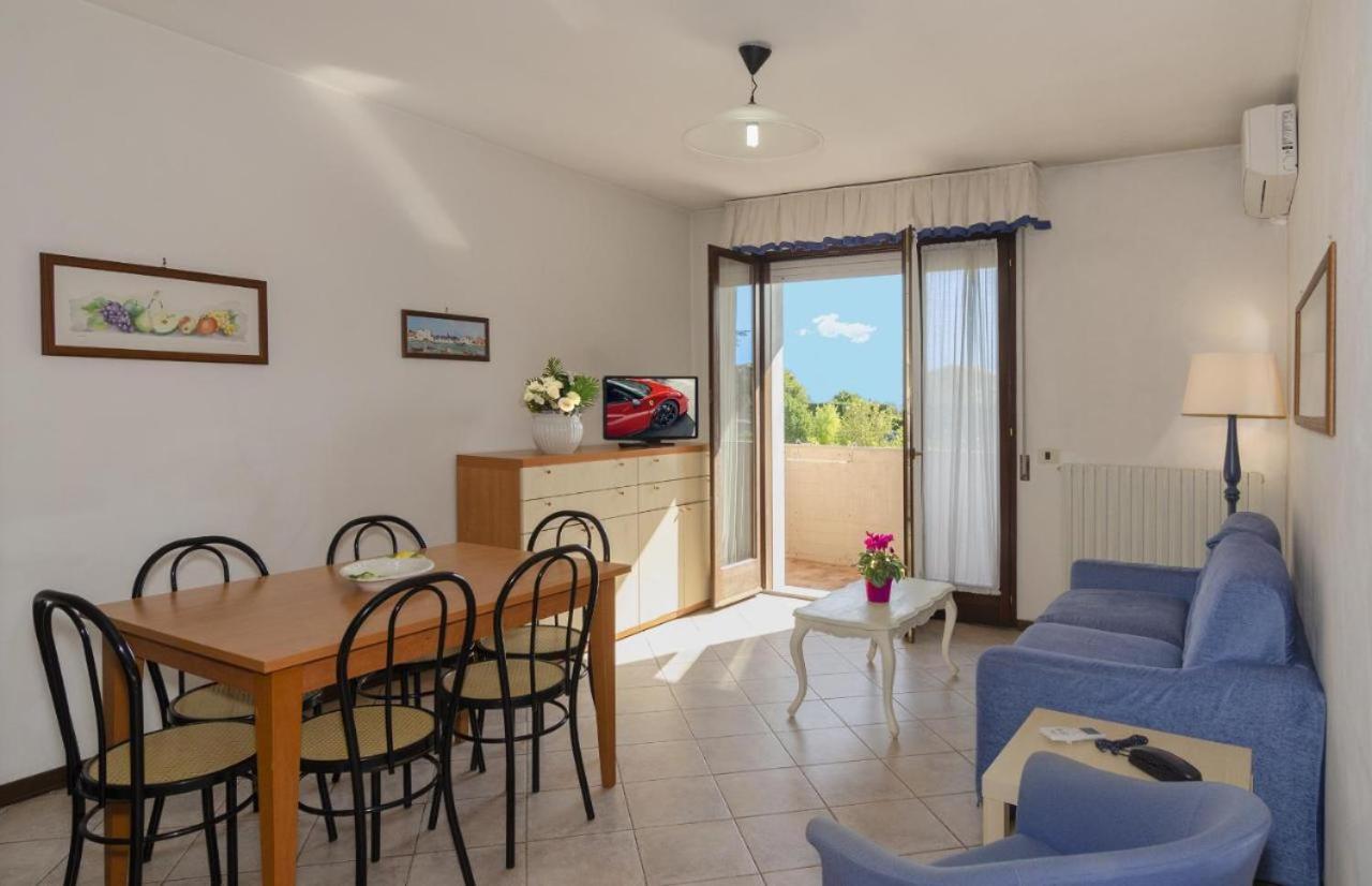 Giada Palace Apartments & Pool - Giada Palace Group Лука Екстериор снимка