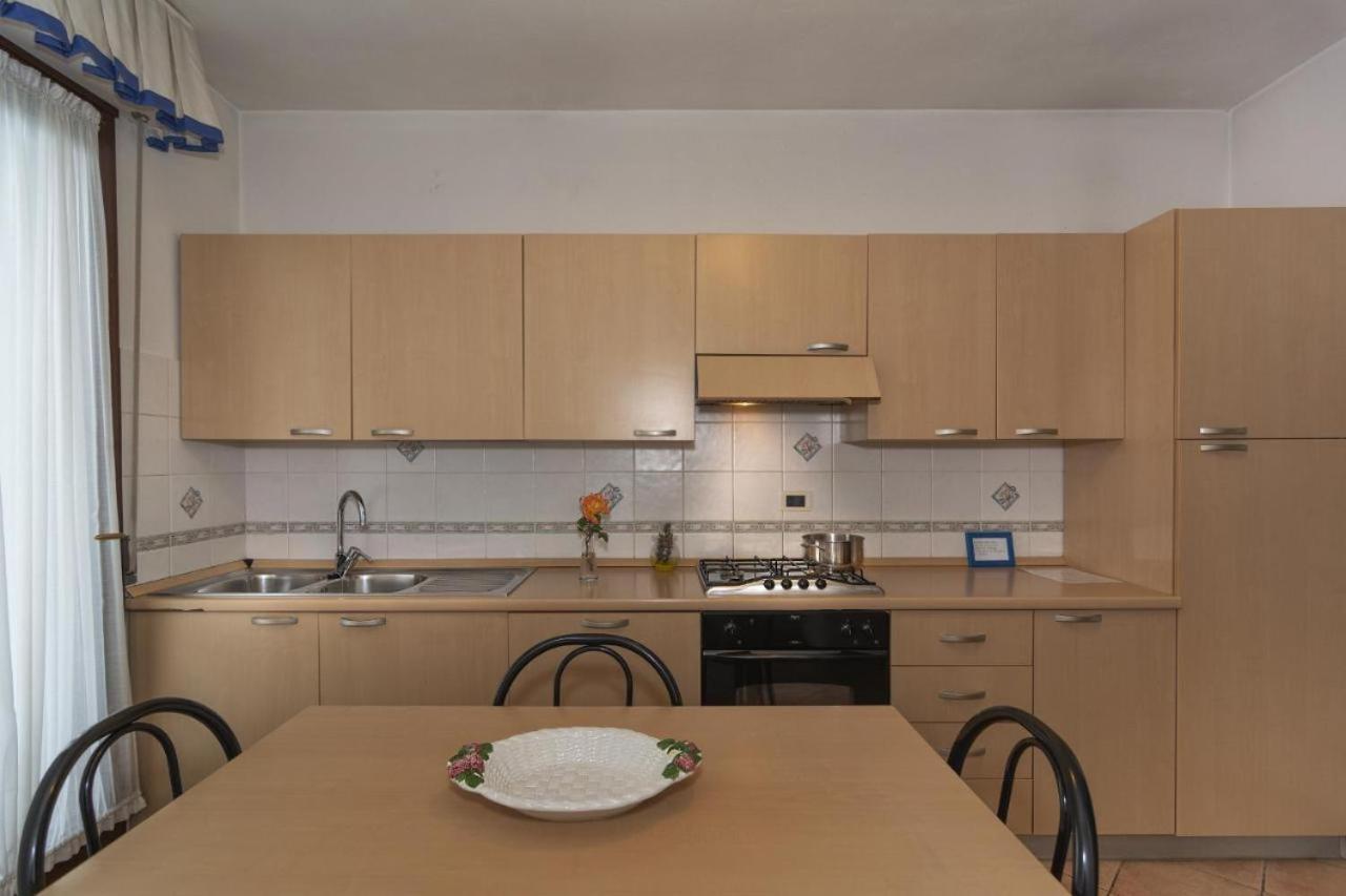 Giada Palace Apartments & Pool - Giada Palace Group Лука Екстериор снимка