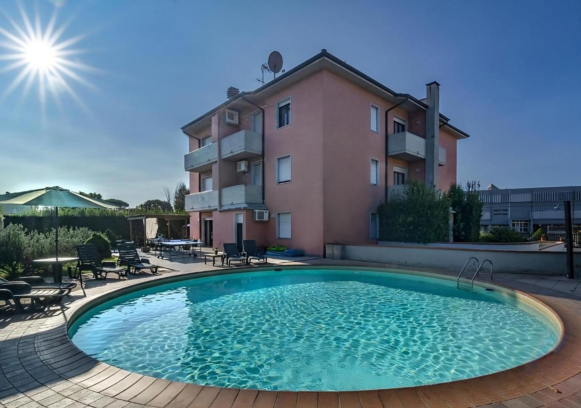 Giada Palace Apartments & Pool - Giada Palace Group Лука Екстериор снимка